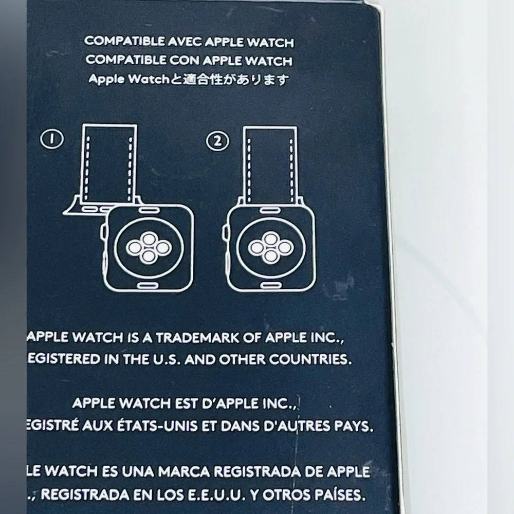 SOLD new in-box Coach Apple watch white Tea Rose flower Silicon strap 38mmx 40m - Picture 5 of 7